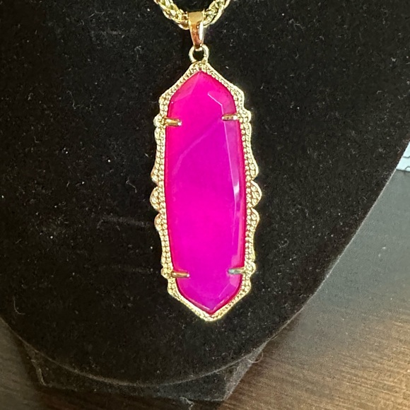 Kendra Scott Frances Necklace Pink Agate/Gold - Picture 4 of 9